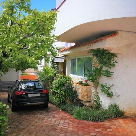 Apartments Bilic With Garden & Swimming Pool - 50M From The Beach Pjescana Uvala Esterno foto