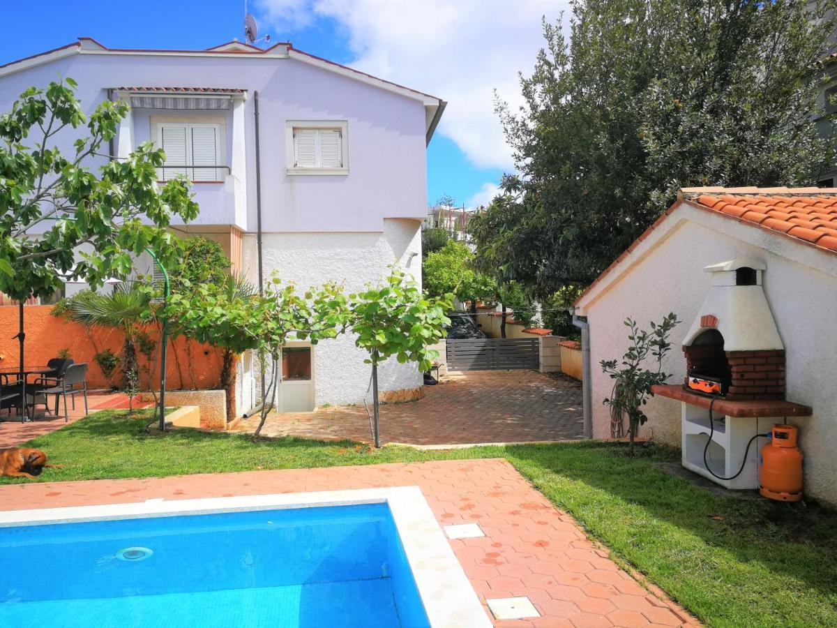 Apartments Bilic With Garden & Swimming Pool - 50M From The Beach Pjescana Uvala Esterno foto
