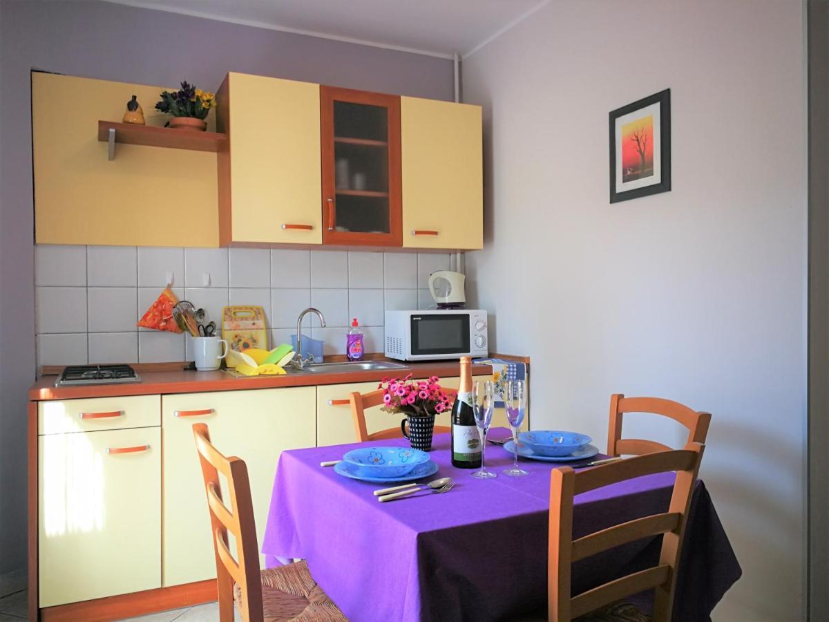 Apartments Bilic With Garden & Swimming Pool - 50M From The Beach Pjescana Uvala Esterno foto
